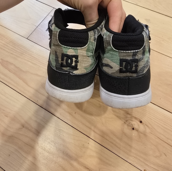 DC hightop shoes - Picture 4 of 8